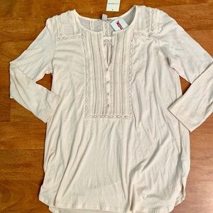 Cream lace 3/4 sleeve top size small